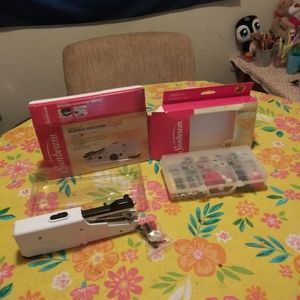 🐦Sunbeam Handheld Sewing Machine With Accessories